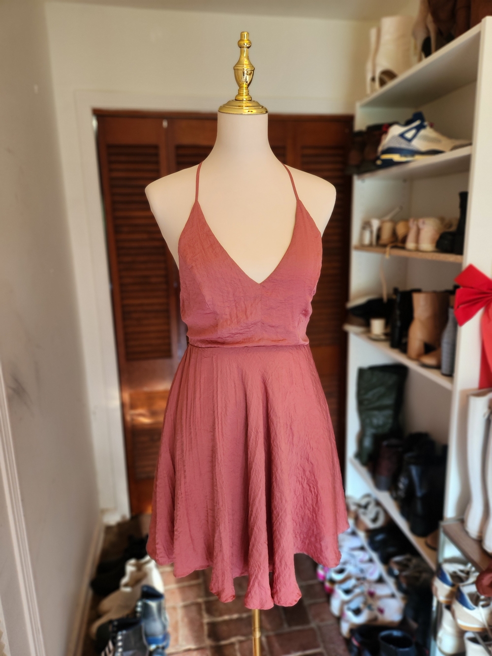 Women's Dusty Rose V-Neck Spaghetti Strap Dress